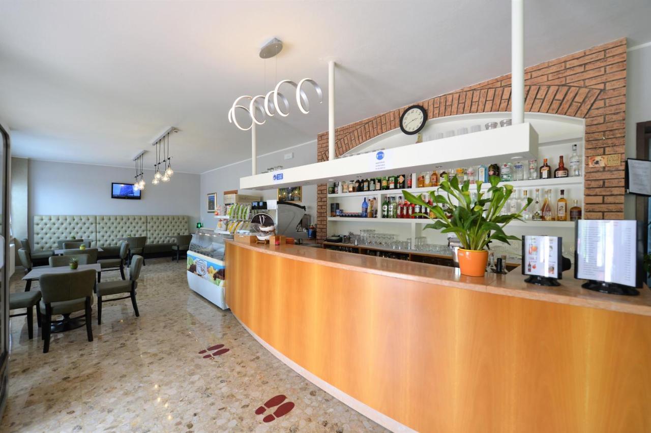 Albergo Panoramica バルドリーノ エクステリア 写真